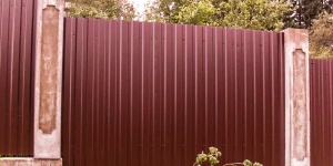 Дачный забор – роскошь или необходимость?